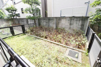 【展望】 | 物件のお問い合わせは、 ０１２０－７００－９６８までお気軽にどうぞ！
バルコニーからの眺望　庭がございます