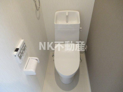 【トイレ】 | ステディ八戸の里（八戸ノ里賃貸） | 落ち着いたトイレです