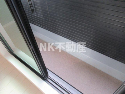 【バルコニー】 | ステディ八戸の里（八戸ノ里賃貸） | お洗濯にも便利なバルコニー付き