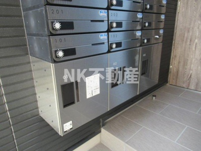 【その他共用部分】 | ステディ八戸の里（八戸ノ里賃貸） | 宅配ボックスです