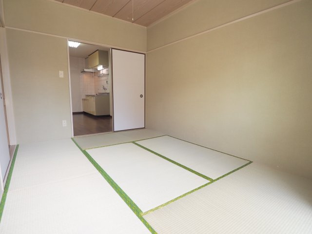 メゾンベレーゼ並木の寝室