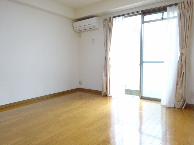 メゾンルミエラの寝室