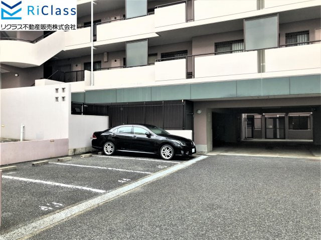 ジークレフ王子公園の駐車場