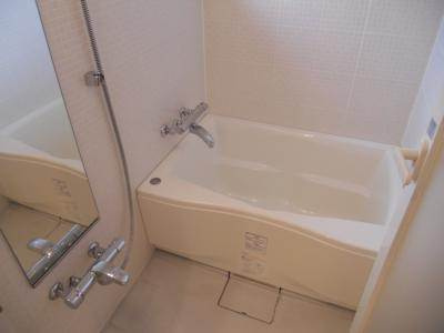 アーバンフラッツ四条西洞院（旧エスティメゾン四条西洞院）の浴室|お風呂