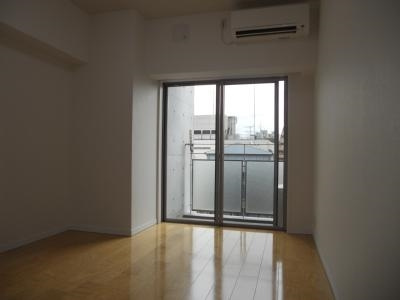 アーバンフラッツ四条西洞院（旧エスティメゾン四条西洞院）の居間・リビング|室内