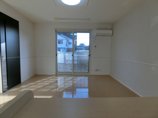 オレンジコートの居間・リビング