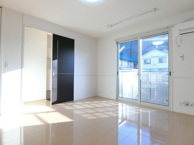 オレンジコートの居間・リビング