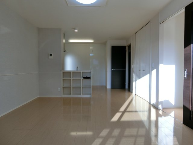 オレンジコートの居間・リビング