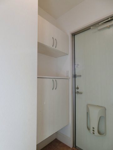 オレンジコートの収納