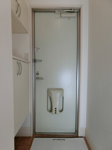 オレンジコートの玄関