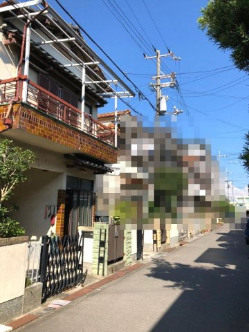 岸和田市松風町　戸建の前面道路含む現地写真