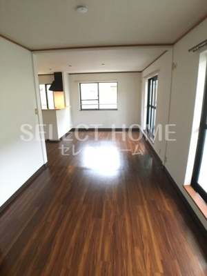 【居間・リビング】 | サーディアムA | ゆったりとした居間です