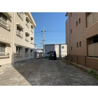 【駐車場】