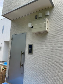 【エントランス】 | オートロック付き