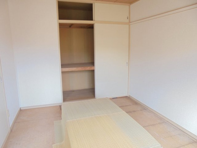 【寝室】 | サンシティ川口 | 和室6帖