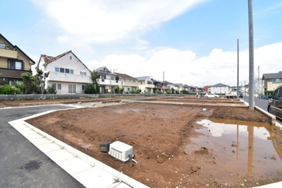 【前面道路含む現地写真】 | 国分寺市東戸倉１丁目　 | 完成が楽しみな20区画の大型分譲地