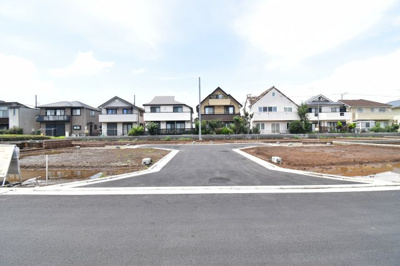 【前面道路含む現地写真】 | 国分寺市東戸倉１丁目　 | 完成が楽しみな20区画の大型分譲地