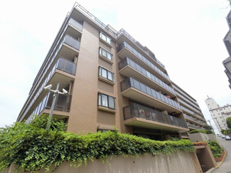【外観】 | 総戸数９８戸、平成１年２月築、管理人は日勤勤務につき管理体制良好です♪