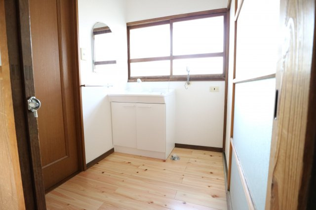 荒木町平屋一戸建【キャッシュバック対象】の洗面所