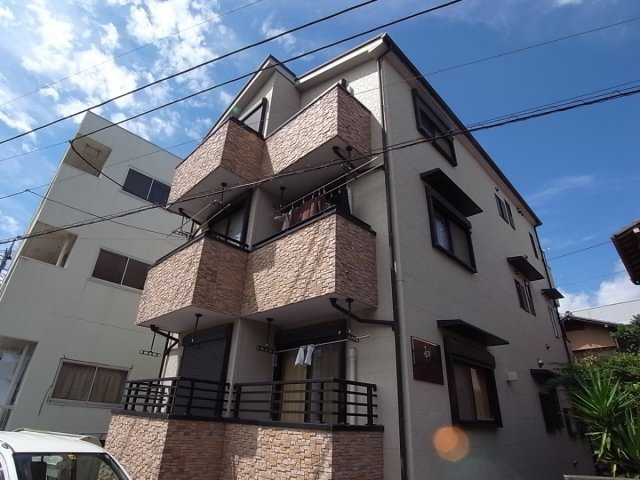ヒューマンパレス新松戸Ⅰの外観|レンガ風のポイントカラーがお洒落ですね！