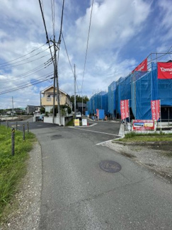 【前面道路含む現地写真】