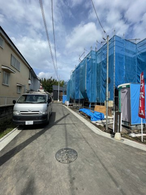 【前面道路含む現地写真】 | 日野市川辺堀之内新築戸建て５棟（残り２棟）　4号棟