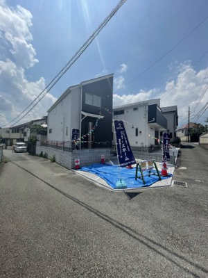 【前面道路含む現地写真】 | 府中市若松町5丁目新築戸建て | 前面道路含む現地写真です