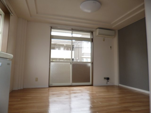 ライフシティ林の居間・リビング|洋室