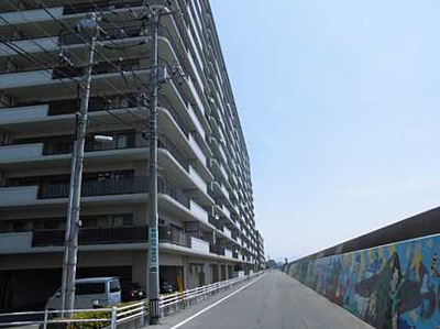 【外観】 | パラッシオ楽々園シービスタ | ※2021年7月中旬リノベーション完了予定
　是非、現地を見られる事をお勧めいたします！
　間取図では分からない広さや明るさがあります。