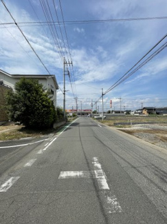 【前面道路含む現地写真】