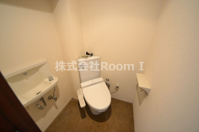 【トイレ】 | アーバンフラッツ瓦町（旧エスティメゾン瓦町） | シンプルで使いやすいトイレです