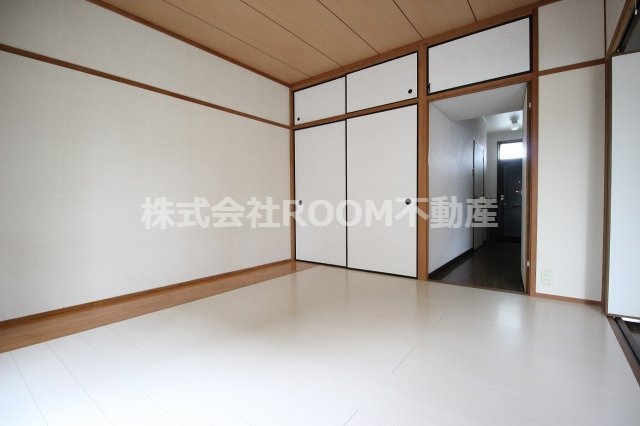 エクセレントハイツの洋室|ゆったりした洋室です