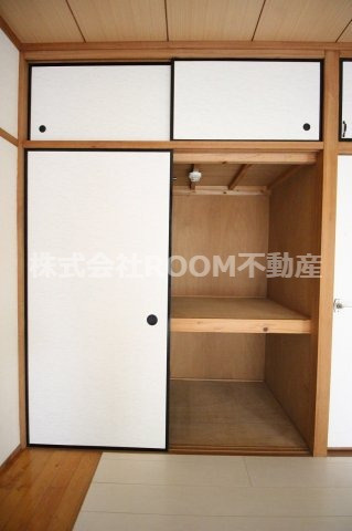 エクセレントハイツの収納|こまごまとしたものを収納できそうですね