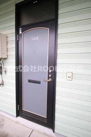 エクセレントハイツの玄関|落ち着いた玄関です