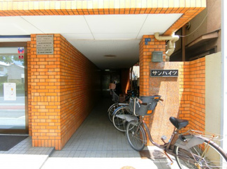 【エントランス】