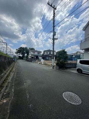 【前面道路含む現地写真】 | 仲介手数料無料　府中市四谷1丁目新築戸建て4棟　3号棟