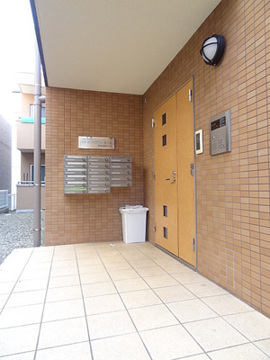 【エントランス】 | アムロゼッタ四ツ谷