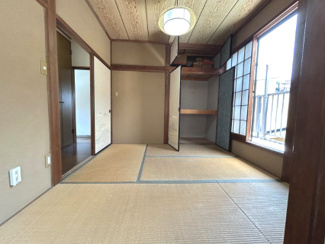 【独立洗面台】 | 三浦市初声町和田　一戸建 | 畳のクッション性により、フローリングよりも防音効果が期待できる防音効果があります。