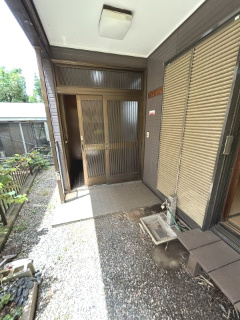【玄関】 | 三浦市初声町和田　一戸建 | 趣のある玄関です。