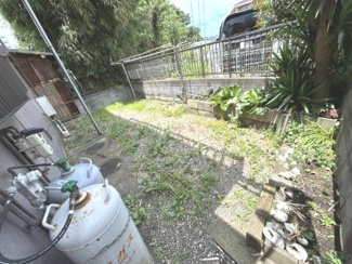 【庭】 | 三浦市初声町和田　一戸建 | ガーデニングが楽しめるお庭です。