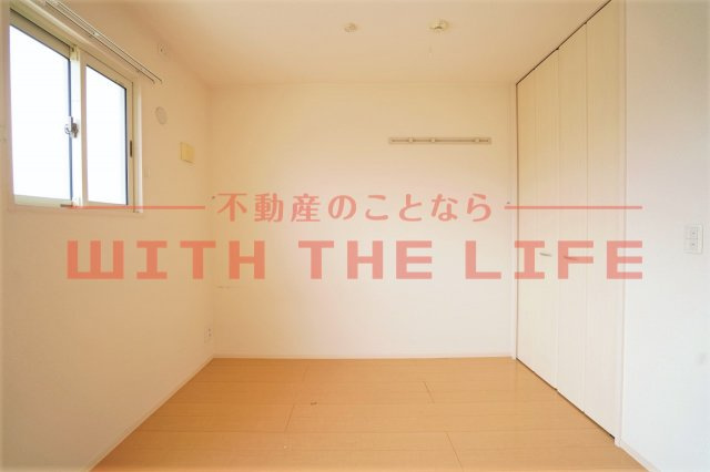 ガーデンヒルズ荒木【キャッシュバック対象】の洋室|落ち着いた色調の洋室です