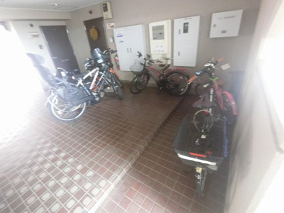【その他共用部分】 | ブルンネン宮前平 | バイク置場です。