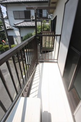 【バルコニー】 | Kozukue Terrace (Fujii Terrace) | Kozukue Terrace (Fujii Terrace) 　　　陽当り良好のバルコニーですので、お洗濯物もポッカポカになります♪