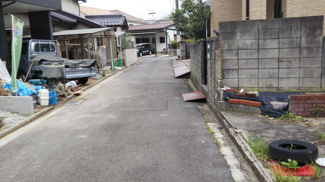 【前面道路含む現地写真】