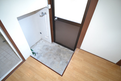 【設備】 | エジリ貸住宅(棟割）B | 室内洗濯機置き場