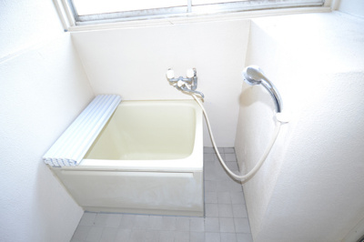 【浴室】 | エジリ貸住宅(棟割）B