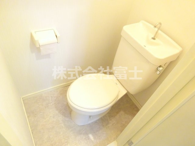 平野町アパートのトイレ