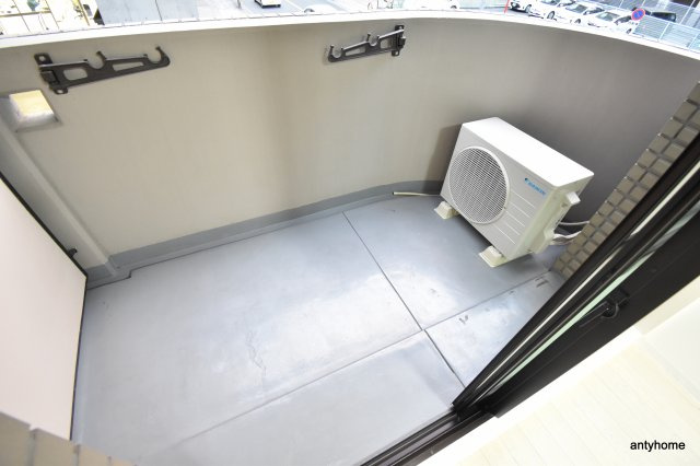 フェリーチェ江坂マンション　仲介手数料無料のバルコニー