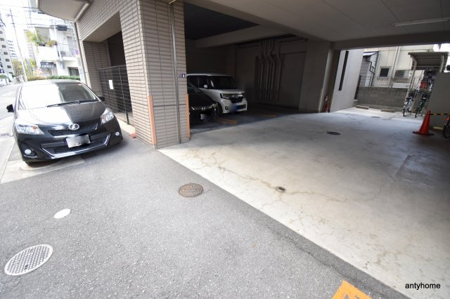 フェリーチェ江坂マンション　仲介手数料無料の駐車場