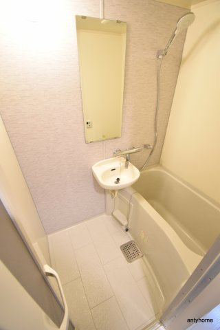 フェリーチェ江坂マンション　仲介手数料無料の洗面所